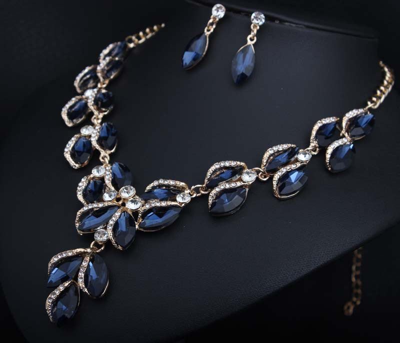 Luxy Moon Pendant Crystal Wedding Jewelry Sets