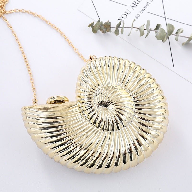 Luxurious Shiny Acrylic Conch-Shaped Evening Clutch with Chain Strap
